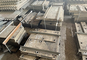 下料溜槽镜面耐磨衬板:降低维护成本的关键 下料溜槽镜面耐磨衬板:降低维护成本的关键