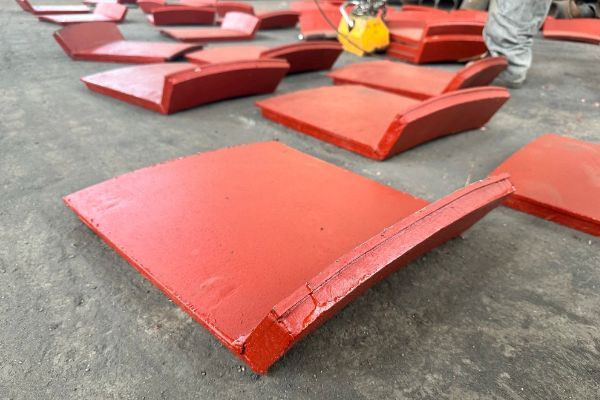 铸造双金属复合耐磨衬板厂家